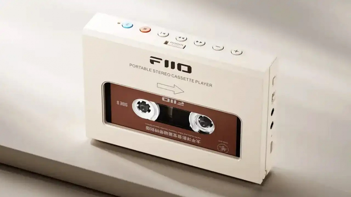 FiiO анонсировала портативный кассетный плеер CP11 с Bluetooth